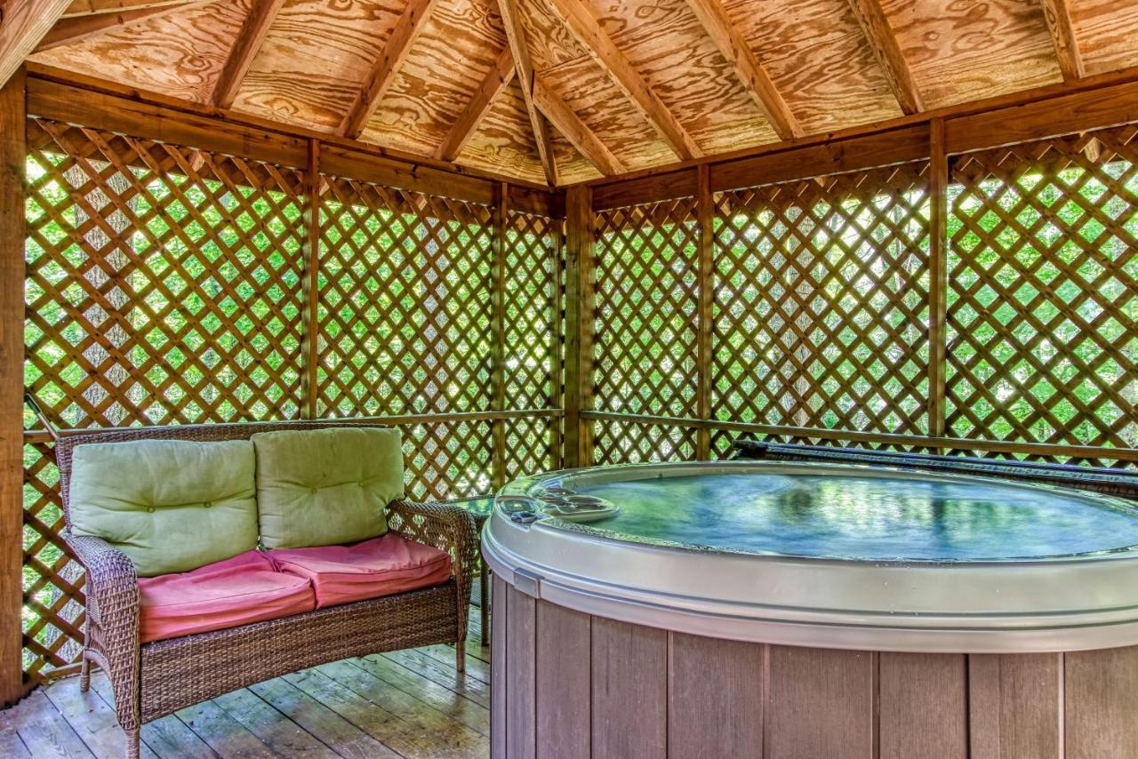 Very Private, Real Log Cabin With Hot Tub! سيفيرفيل المظهر الخارجي الصورة