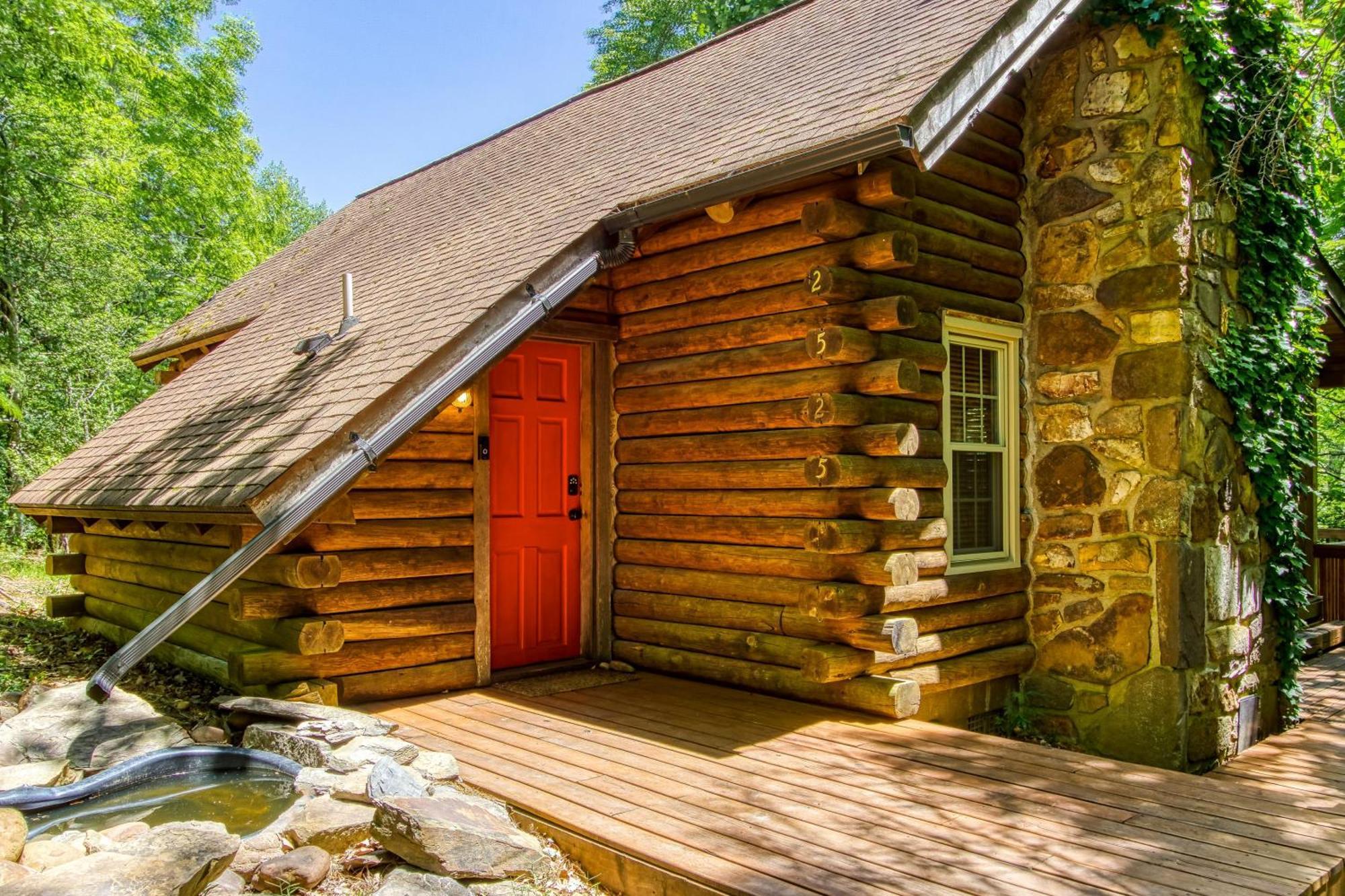 Very Private, Real Log Cabin With Hot Tub! سيفيرفيل المظهر الخارجي الصورة