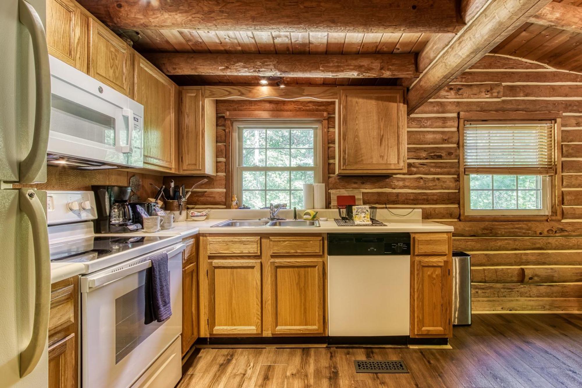 Very Private, Real Log Cabin With Hot Tub! سيفيرفيل المظهر الخارجي الصورة