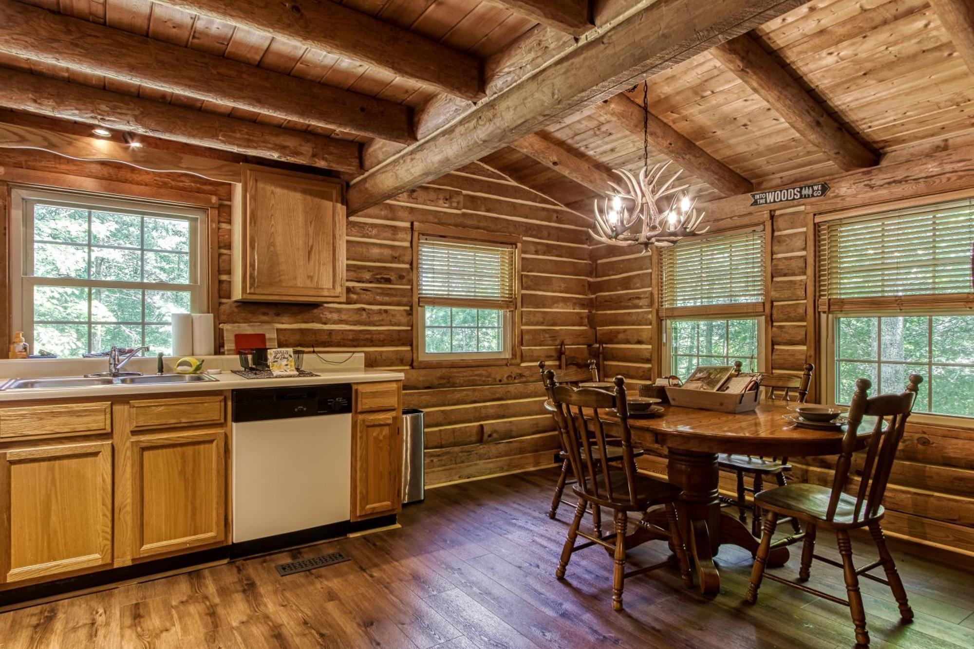 Very Private, Real Log Cabin With Hot Tub! سيفيرفيل المظهر الخارجي الصورة
